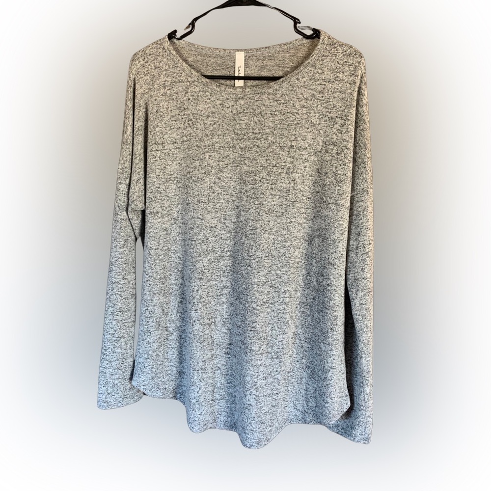 💥SALE💥 NWOT Twenty Two Grey Long Sleeve Top S